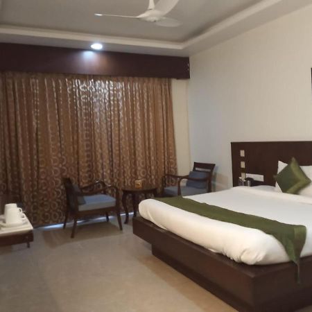 Rns One Hotel Subrahmanya Kültér fotó