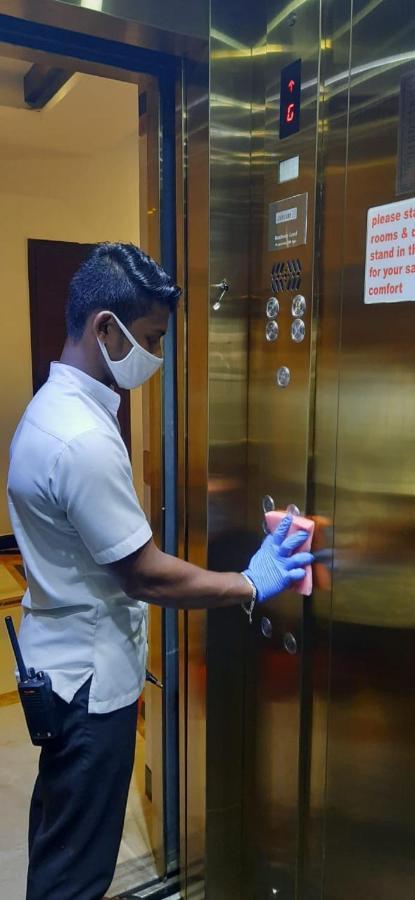Rns One Hotel Subrahmanya Kültér fotó
