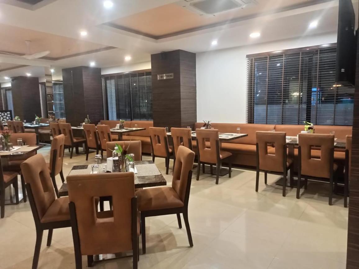 Rns One Hotel Subrahmanya Kültér fotó