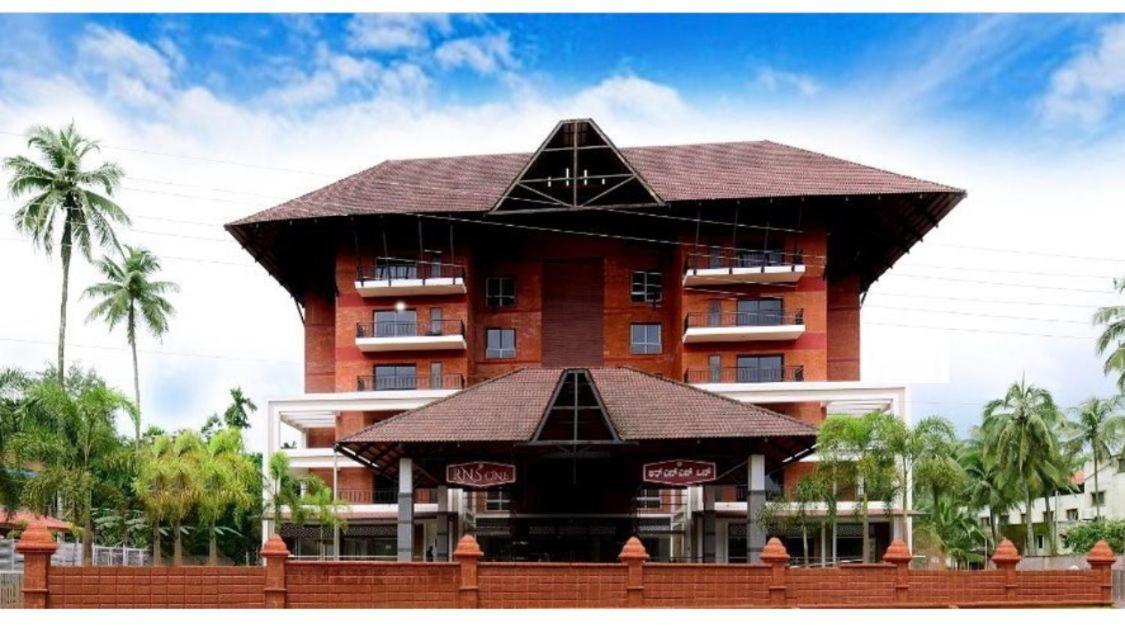 Rns One Hotel Subrahmanya Kültér fotó