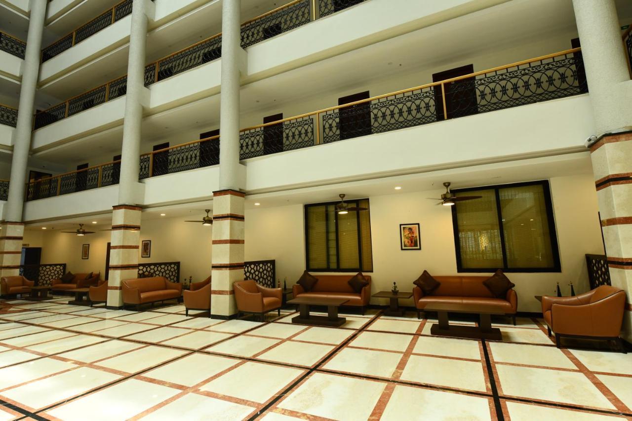Rns One Hotel Subrahmanya Kültér fotó