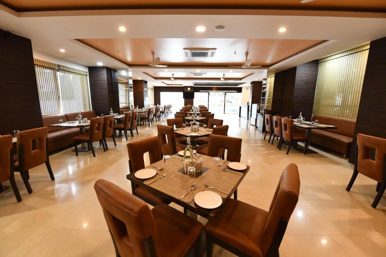 Rns One Hotel Subrahmanya Kültér fotó
