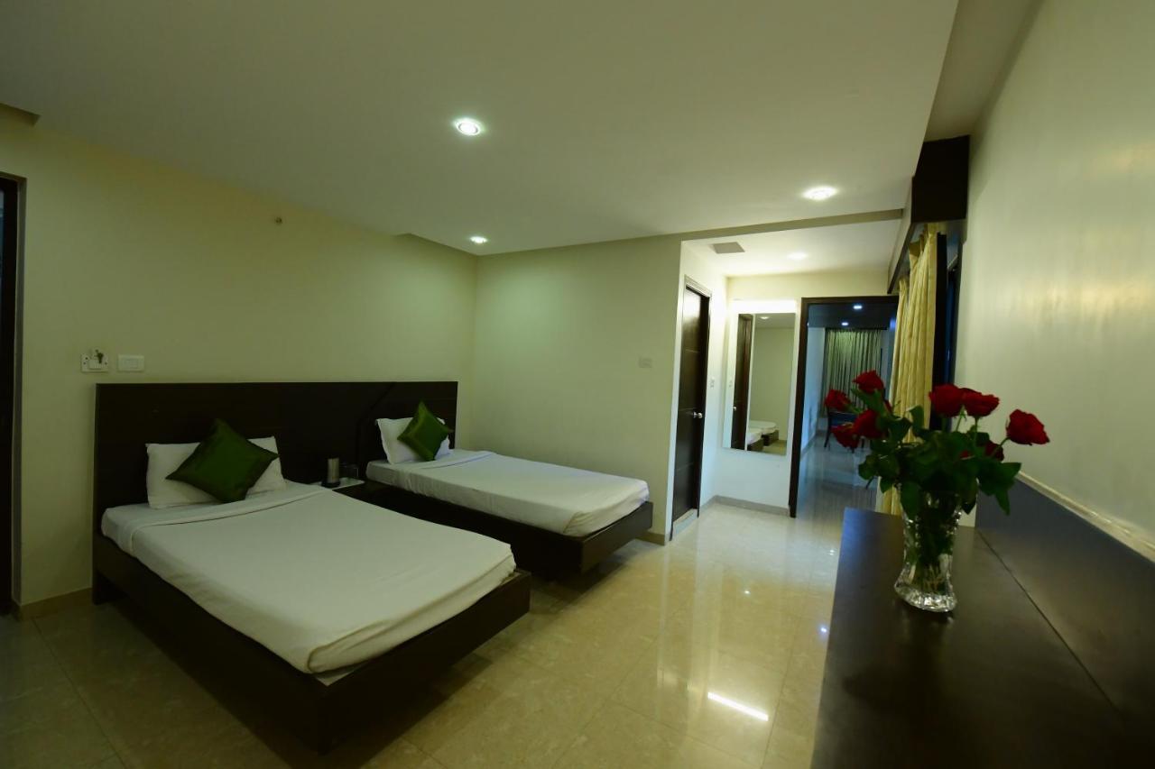 Rns One Hotel Subrahmanya Kültér fotó